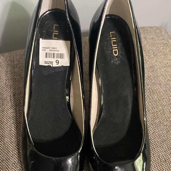 Liuid black open toed heels, size 9. - Picture 8 of 15